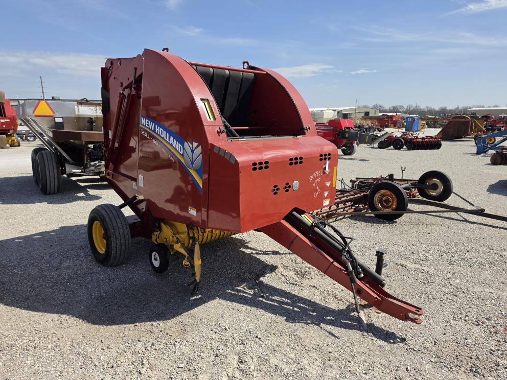 Image for 2014 New Holland Roll Belt 450 Utility