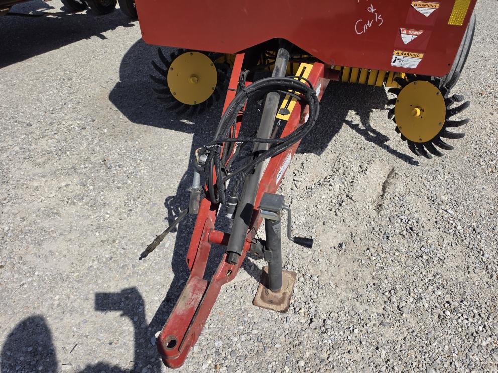 Image for 2014 New Holland Roll Belt 450 Utility