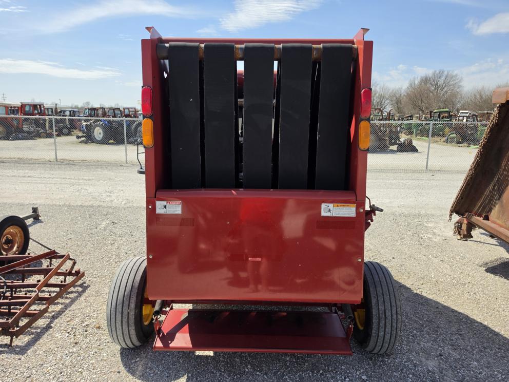 Image for 2014 New Holland Roll Belt 450 Utility