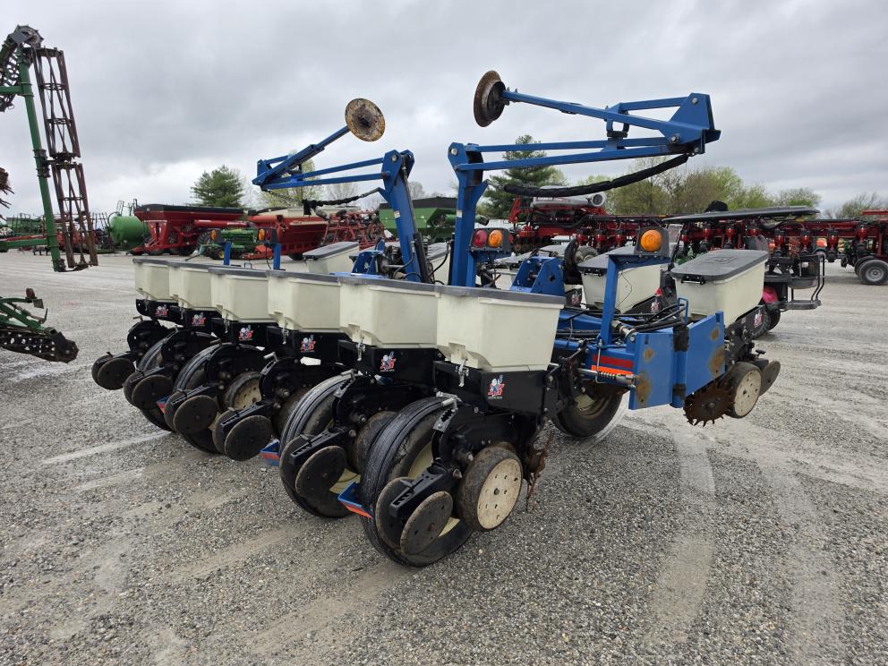 Image for 2004 Kinze 3200