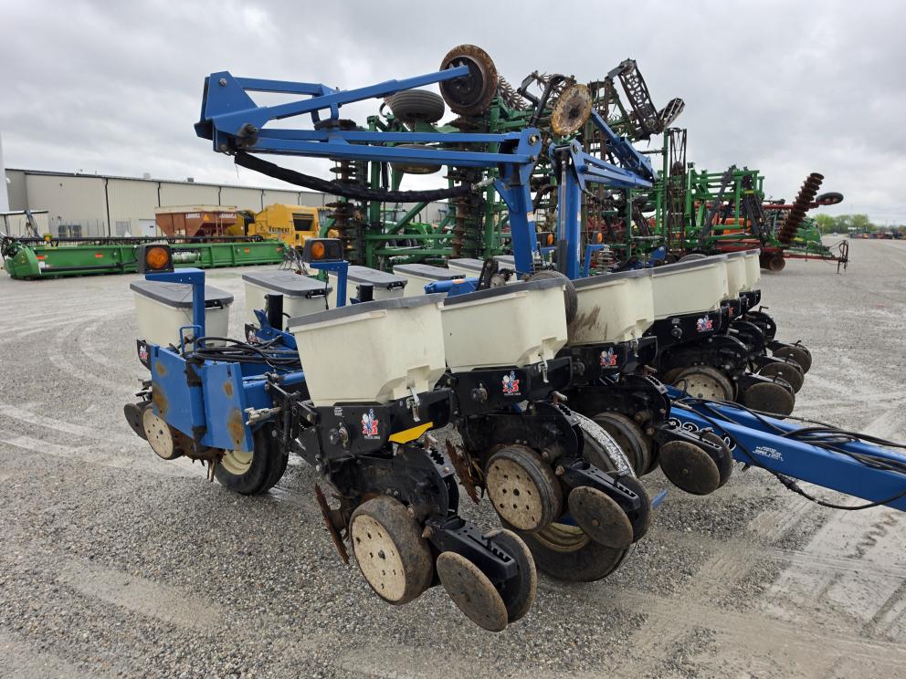 Image for 2004 Kinze 3200