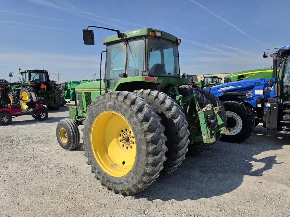 Image for 1994 John Deere 7700