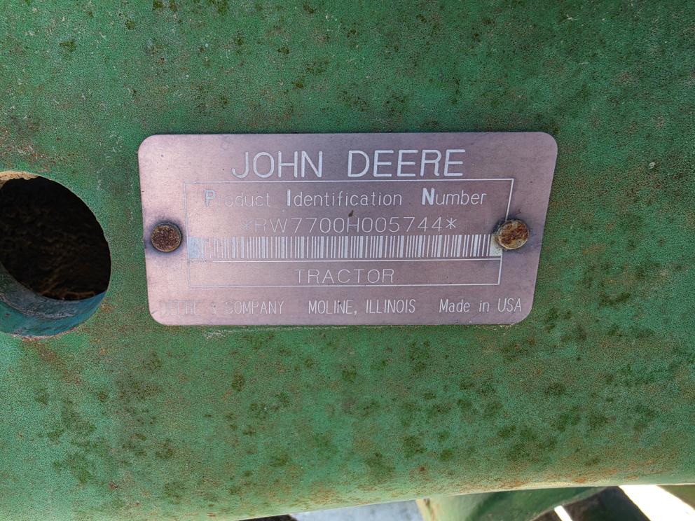 Image for 1994 John Deere 7700