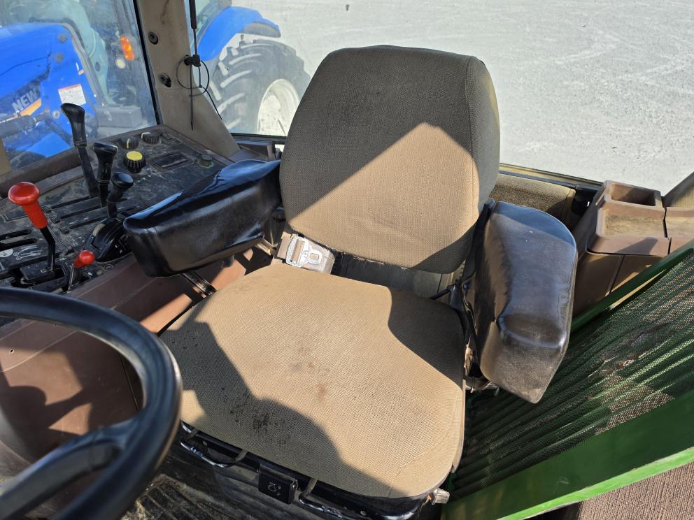 Image for 1994 John Deere 7700