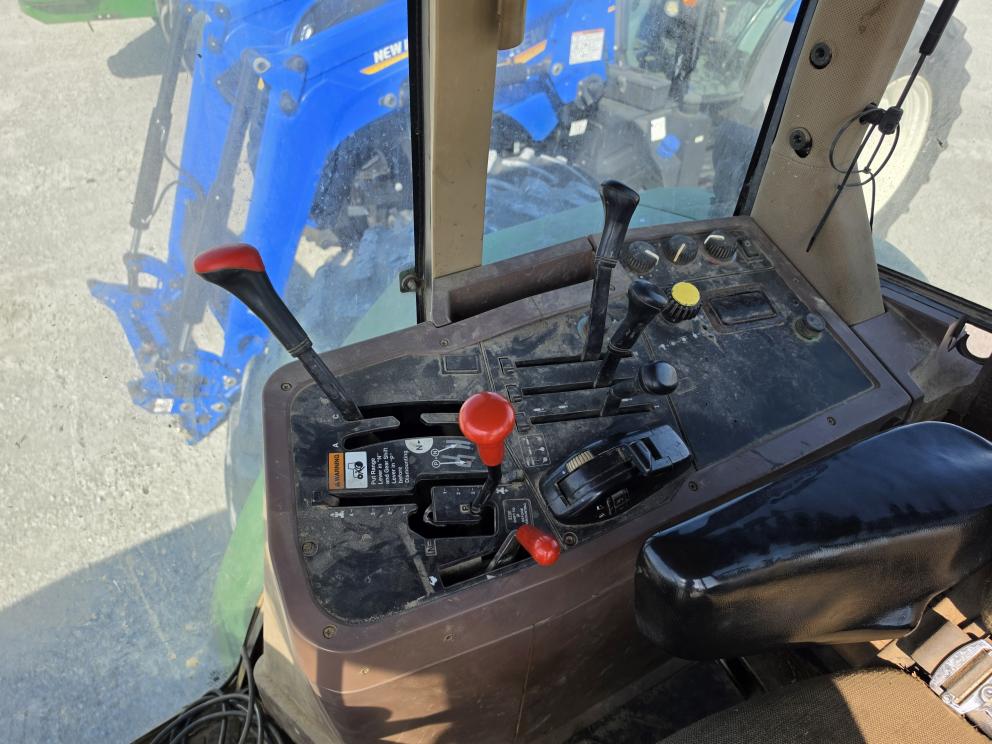 Image for 1994 John Deere 7700