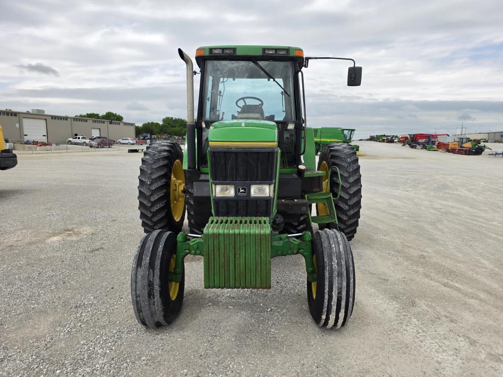 Image for 1994 John Deere 7700