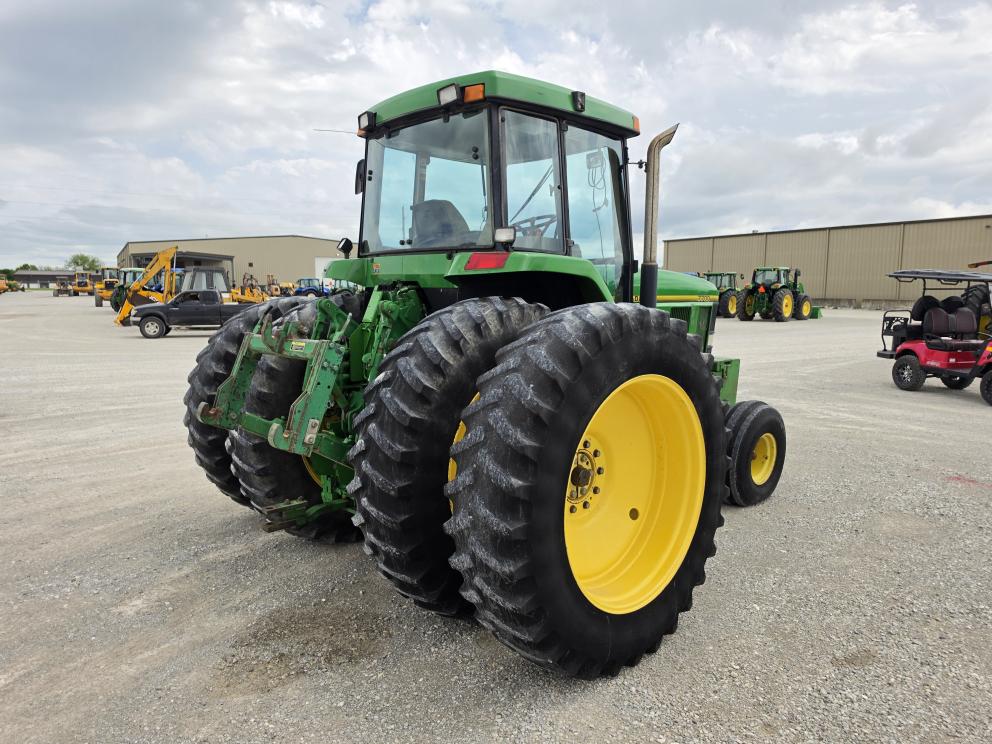 Image for 1994 John Deere 7700