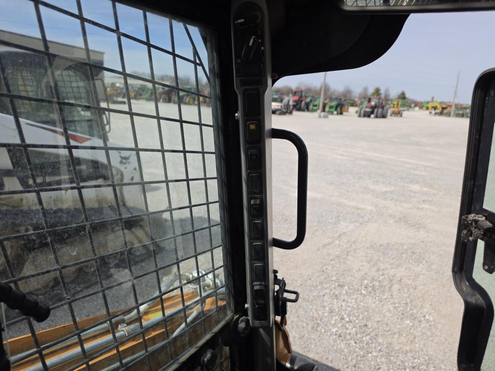 Image for 2017 Case SR175