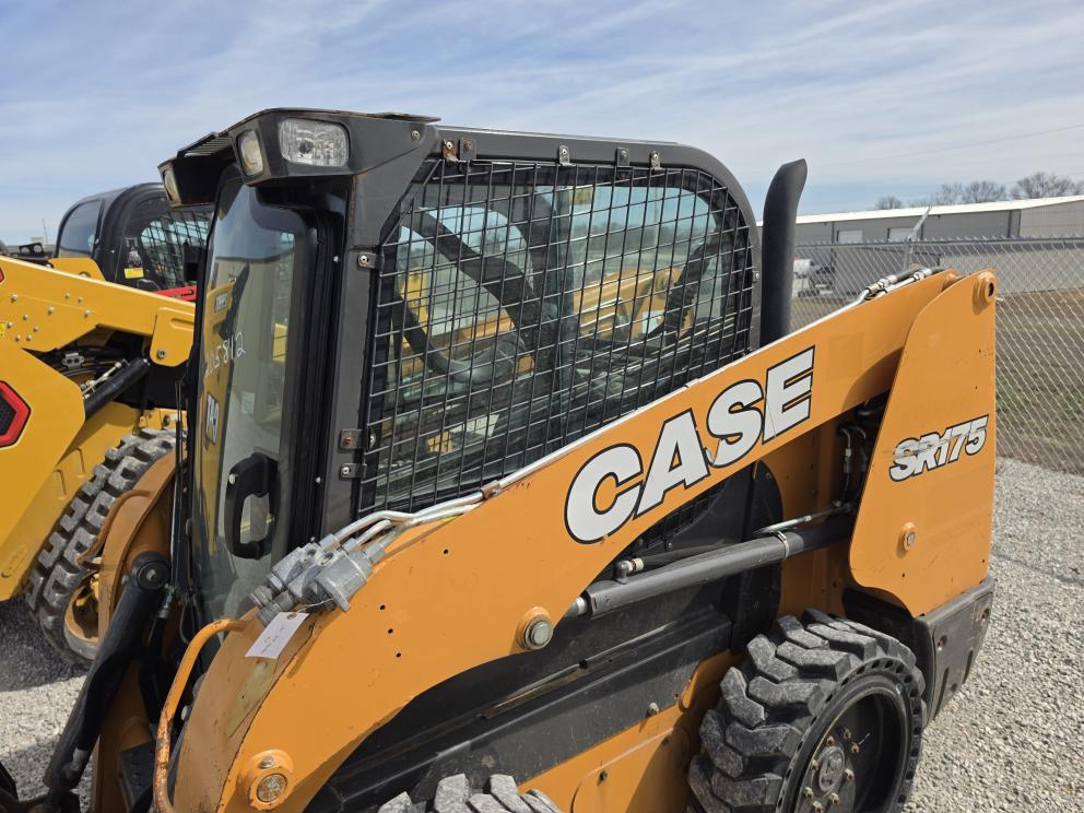 Image for 2017 Case SR175