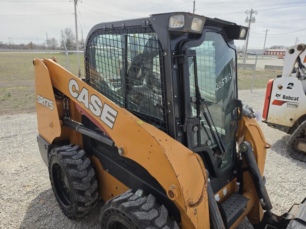 Image for 2017 Case SR175