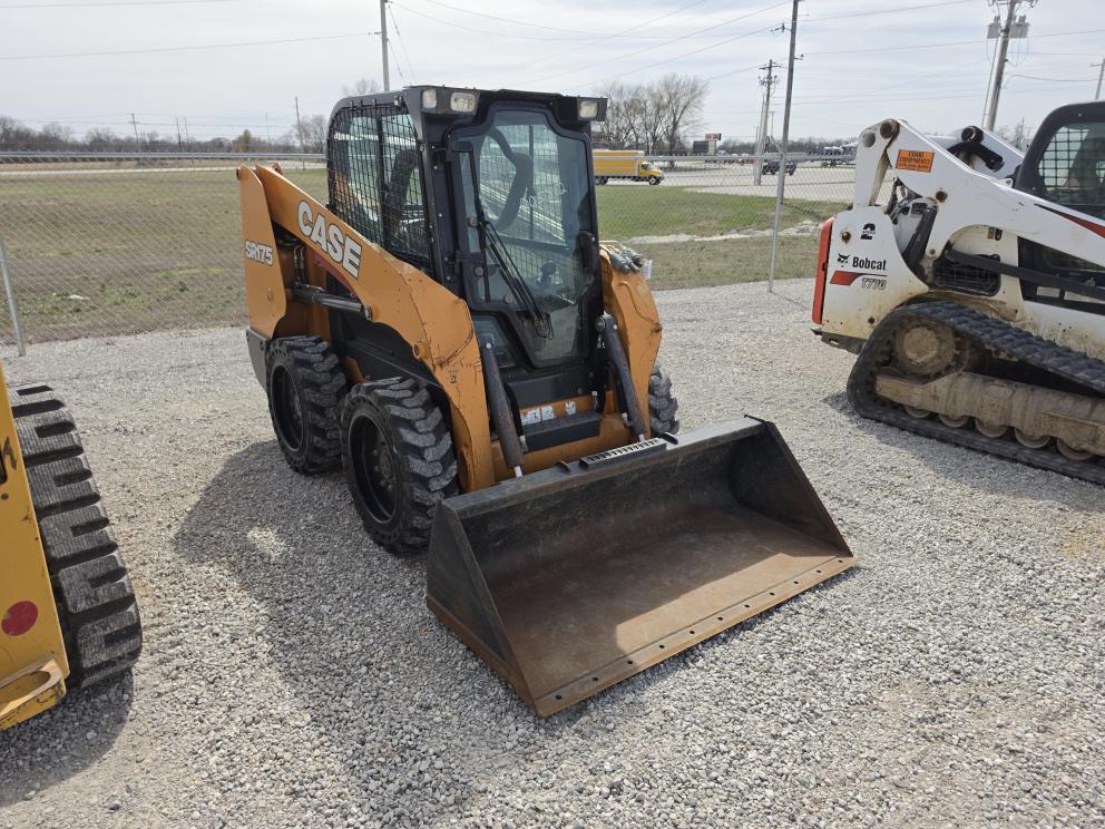 Image for 2017 Case SR175