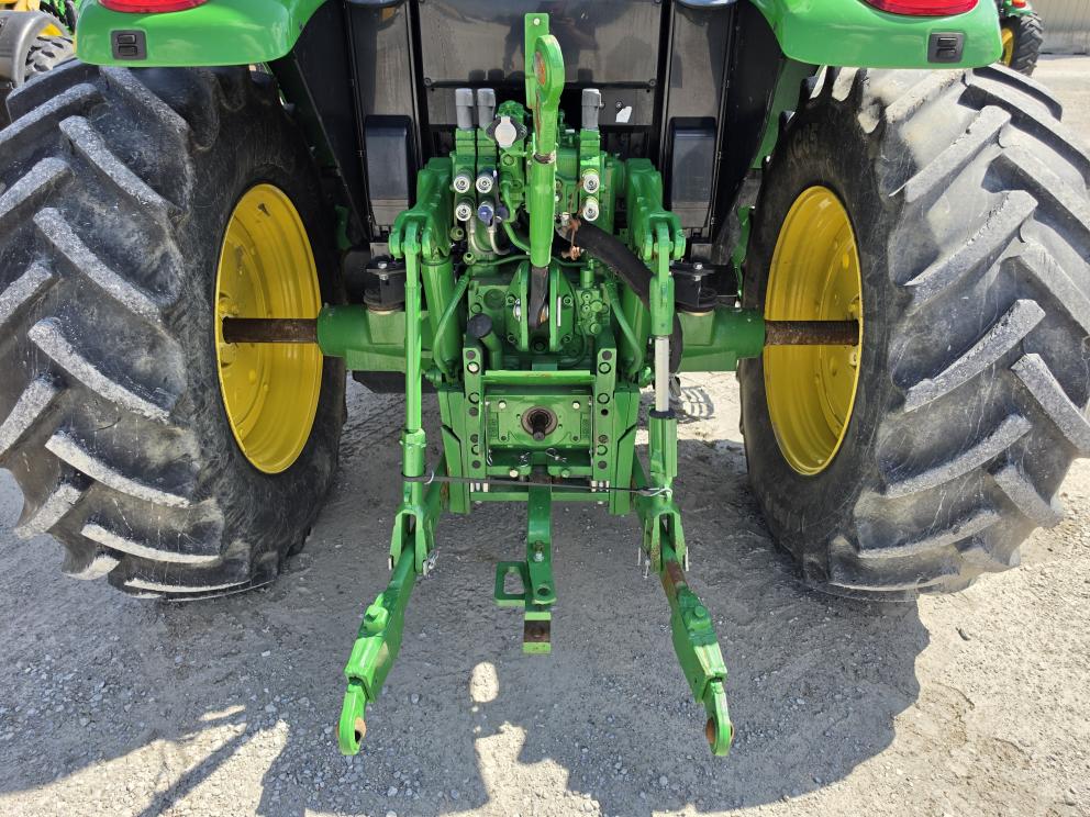 Image for 2020 John Deere 6110M