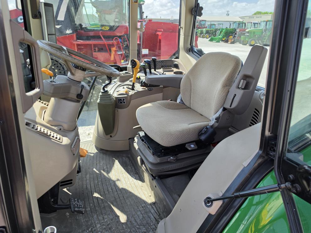 Image for 2020 John Deere 6110M