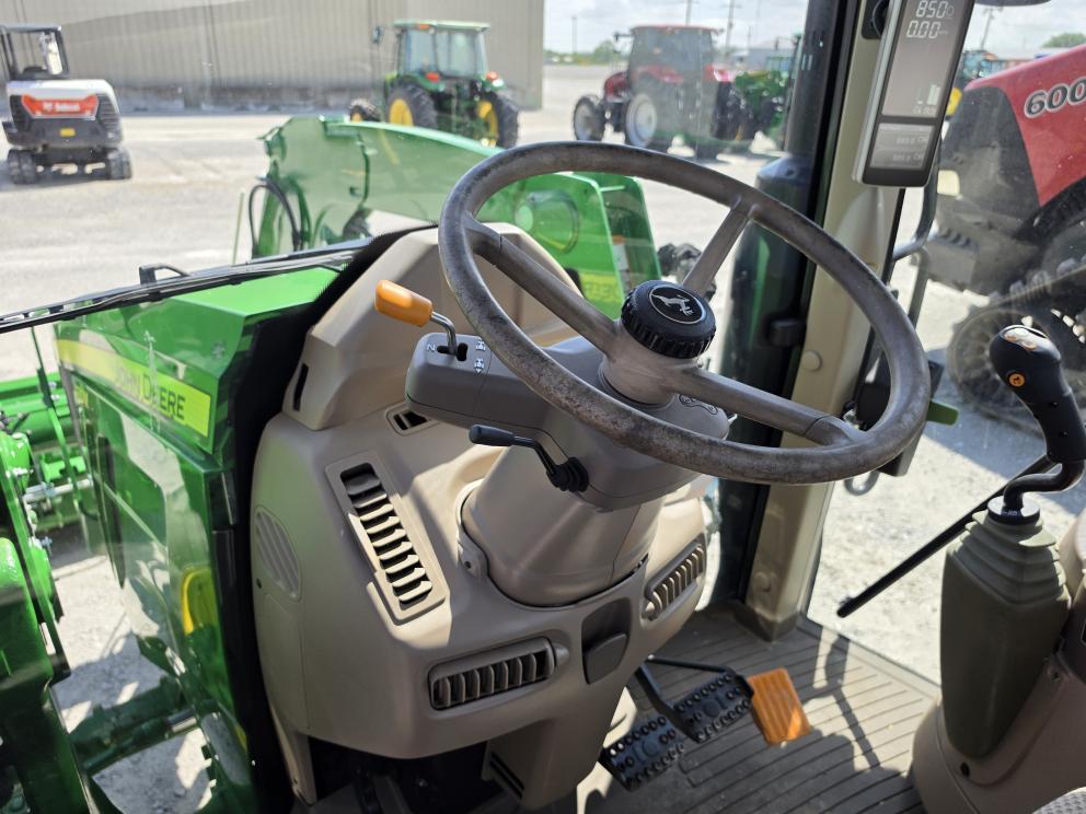 Image for 2020 John Deere 6110M