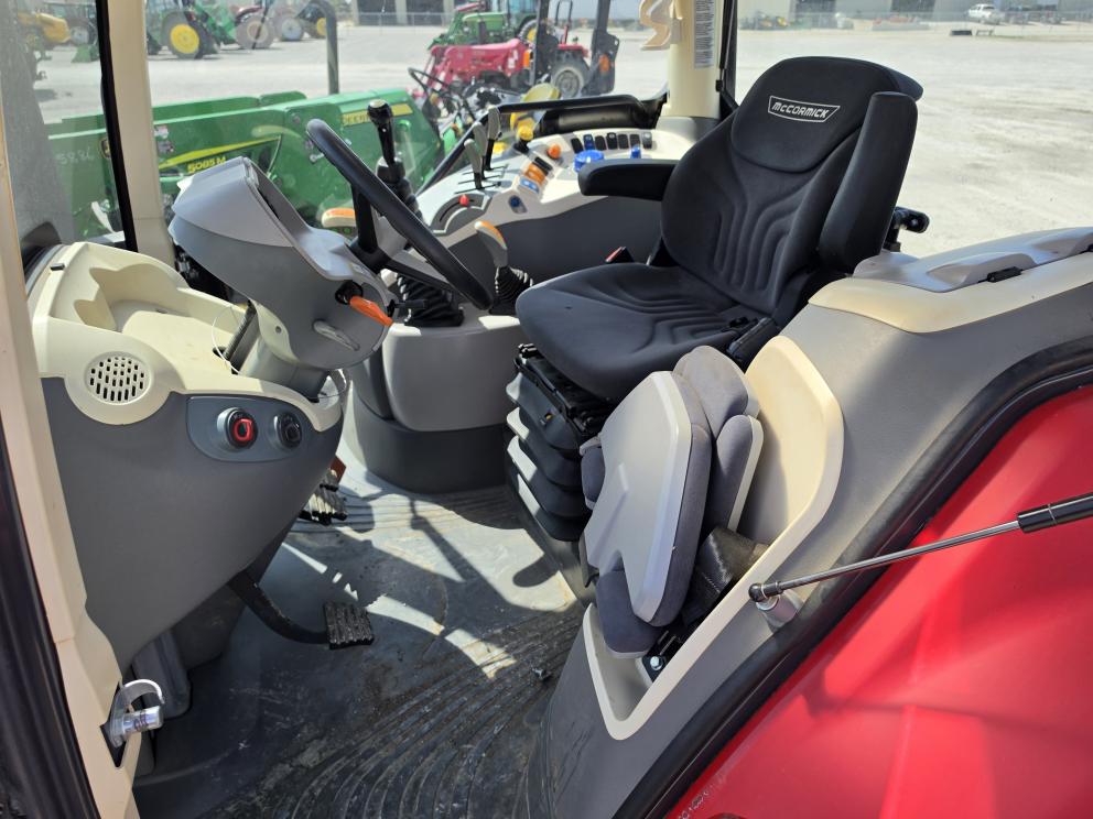 Image for 2016 MCCORMICK X6.420