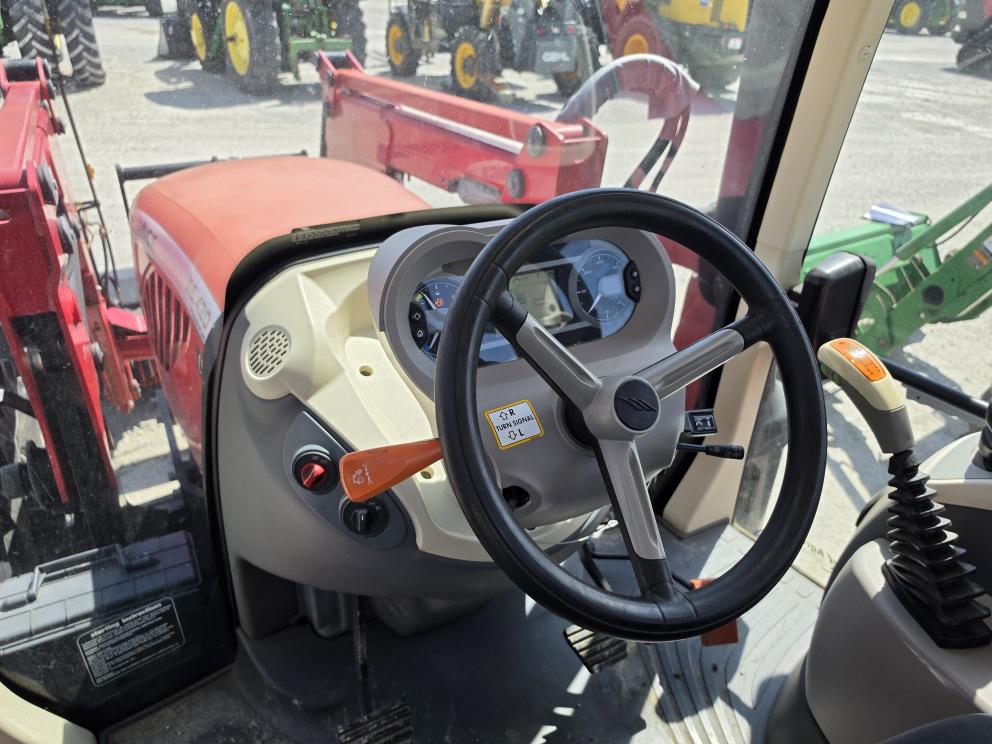 Image for 2016 MCCORMICK X6.420