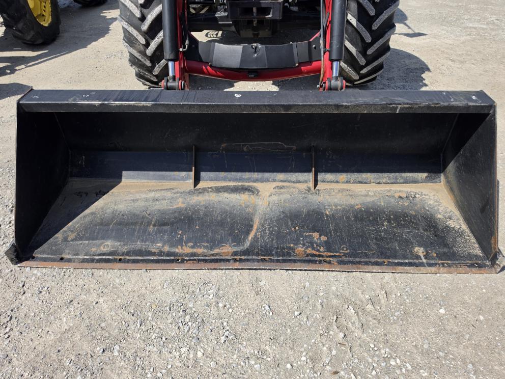 Image for 2016 MCCORMICK X6.420