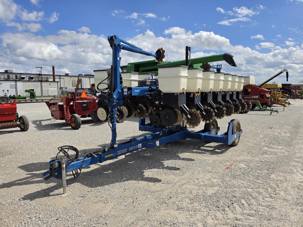 Image for 2010 Kinze 3500