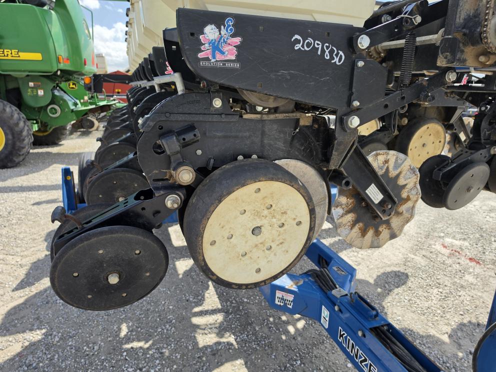 Image for 2010 Kinze 3500