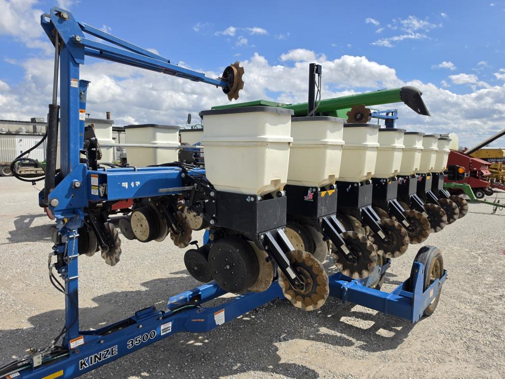 Image for 2010 Kinze 3500