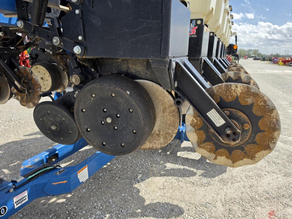 Image for 2010 Kinze 3500