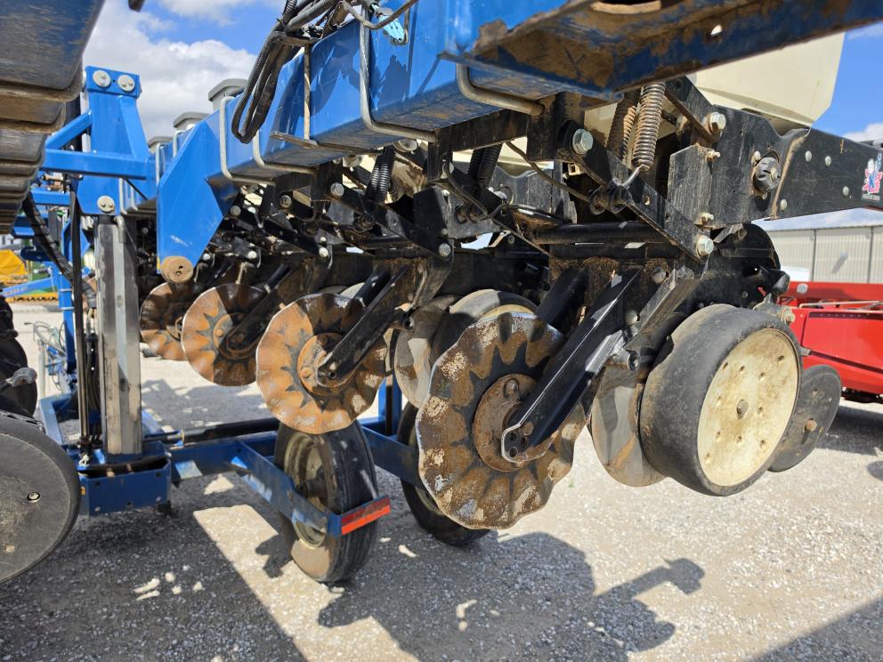 Image for 2010 Kinze 3500