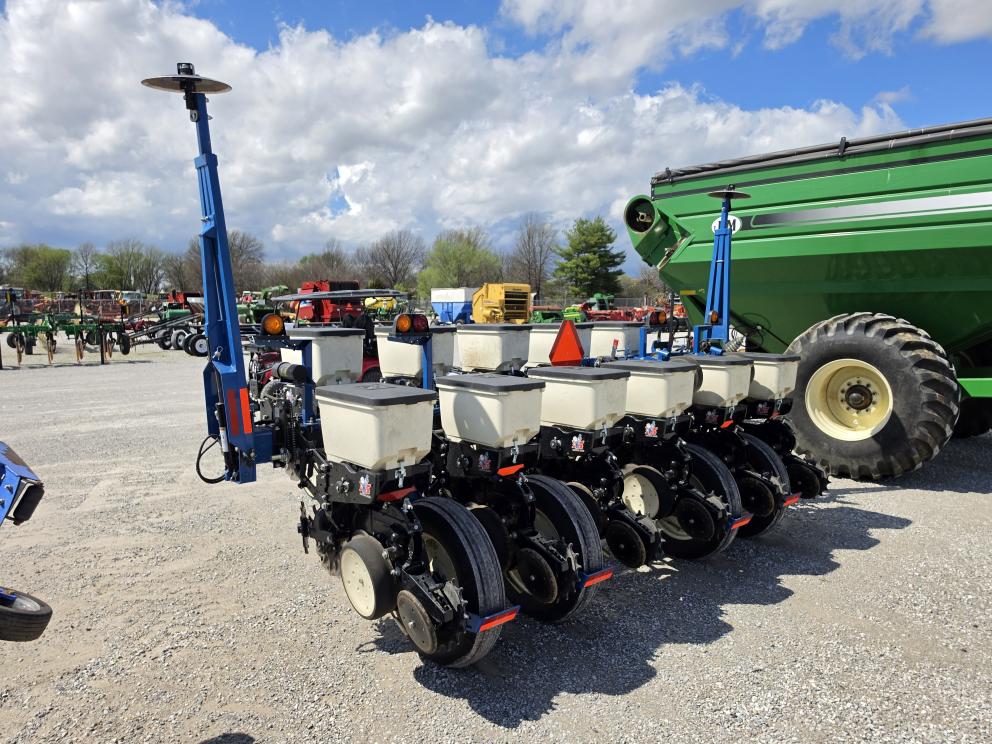 Image for 2016 Kinze 3000