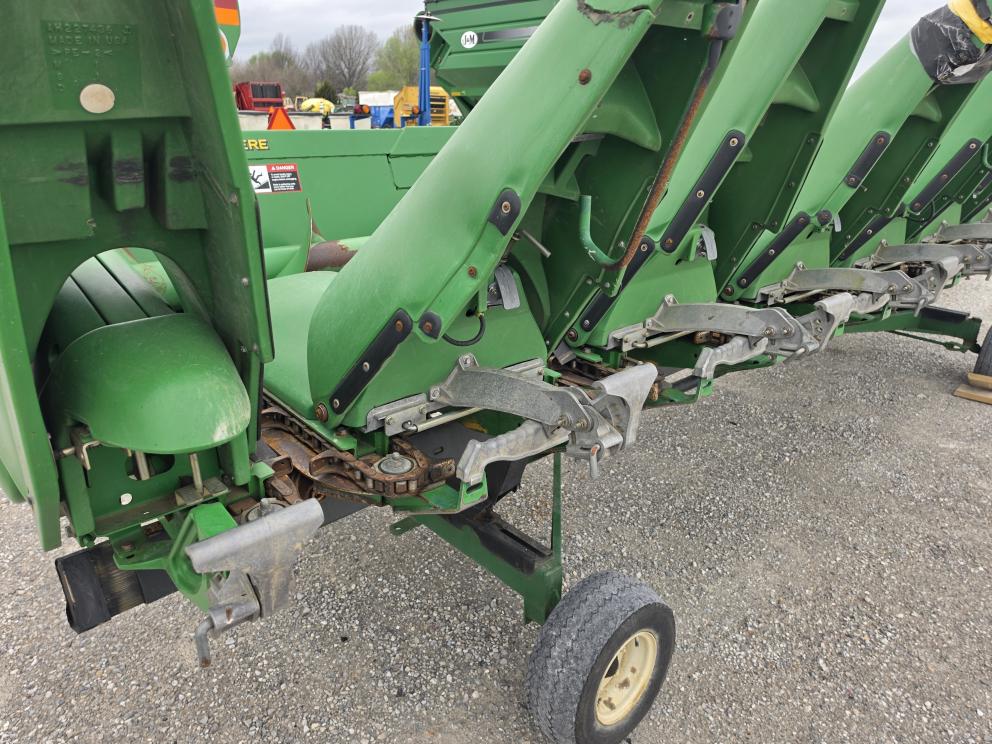 Image for 2010 John Deere 608C