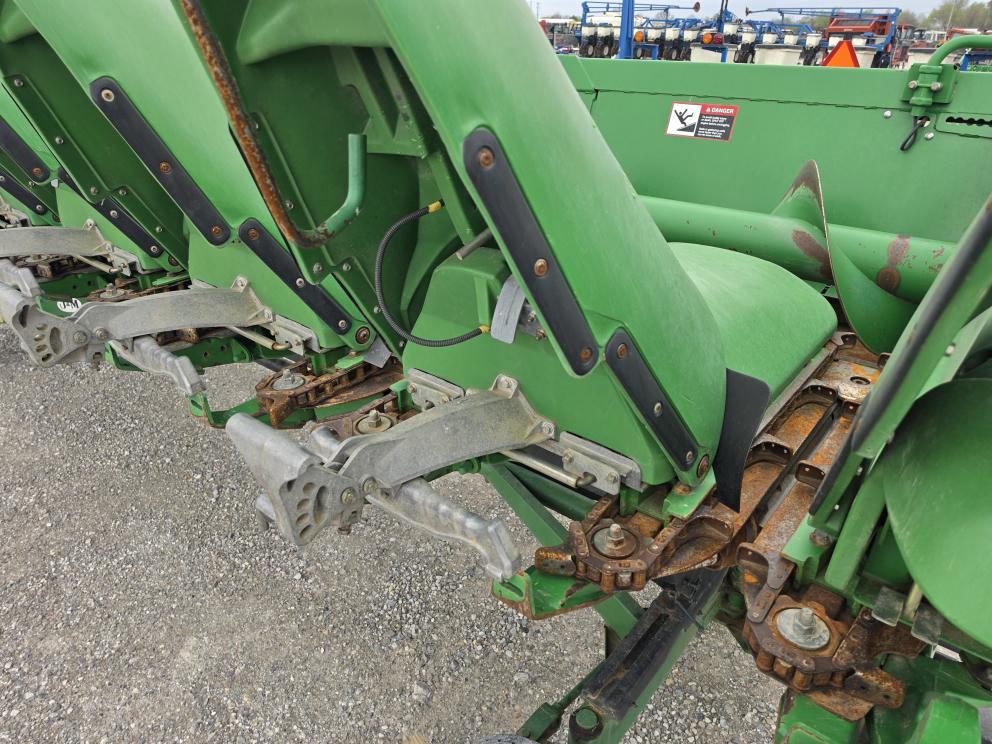 Image for 2010 John Deere 608C