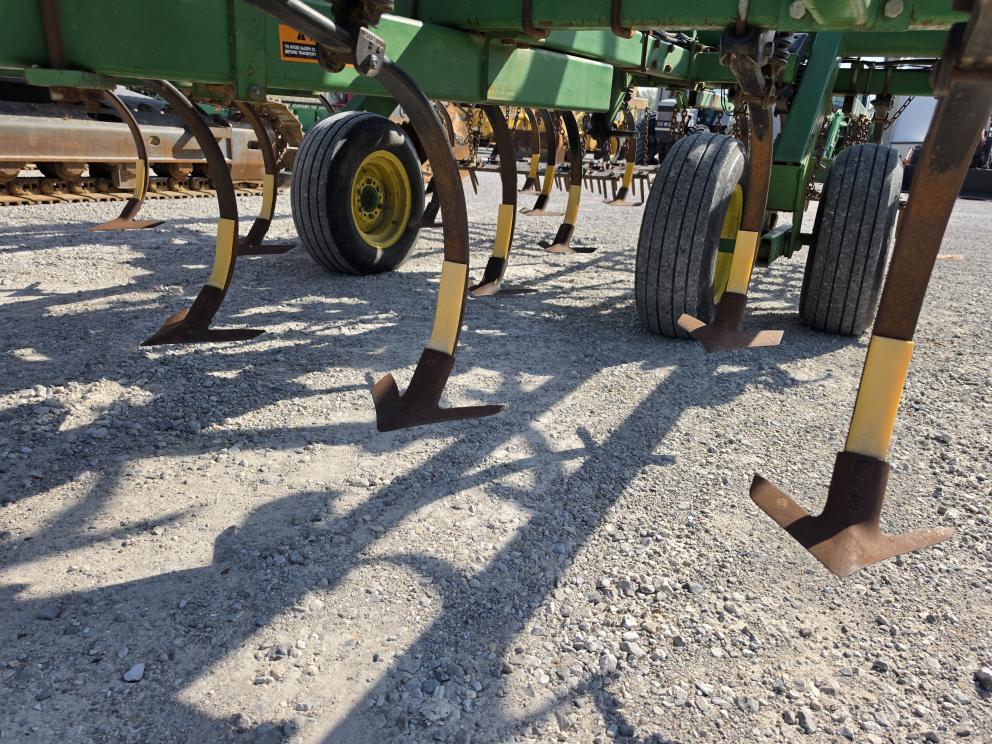 Image for 1998 John Deere 980