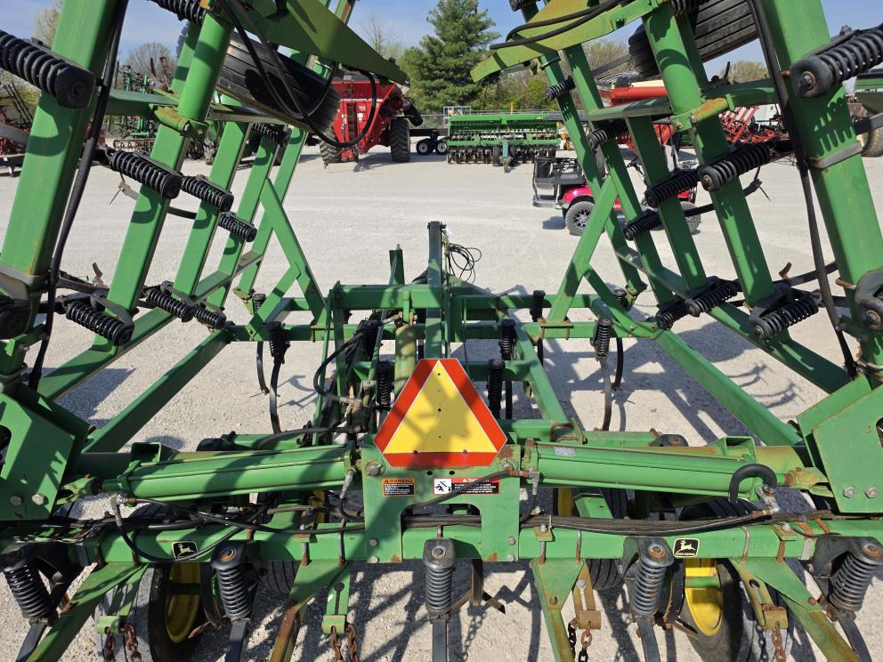 Image for 1998 John Deere 980