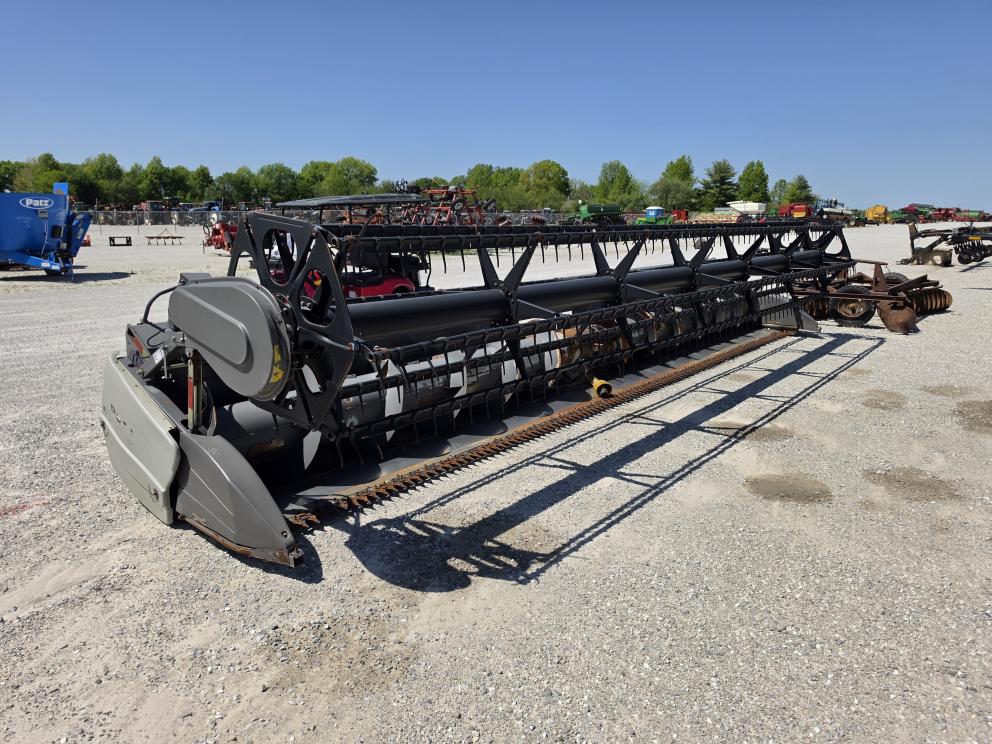 Image for 2007 Gleaner 8200-30R