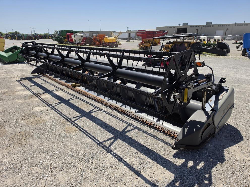 Image for 2007 Gleaner 8200-30R