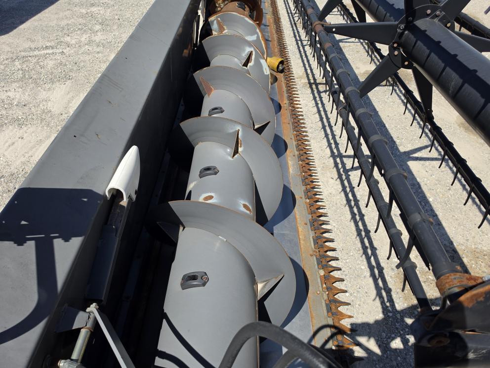 Image for 2007 Gleaner 8200-30R