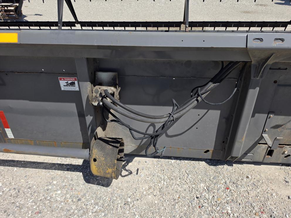 Image for 2007 Gleaner 8200-30R