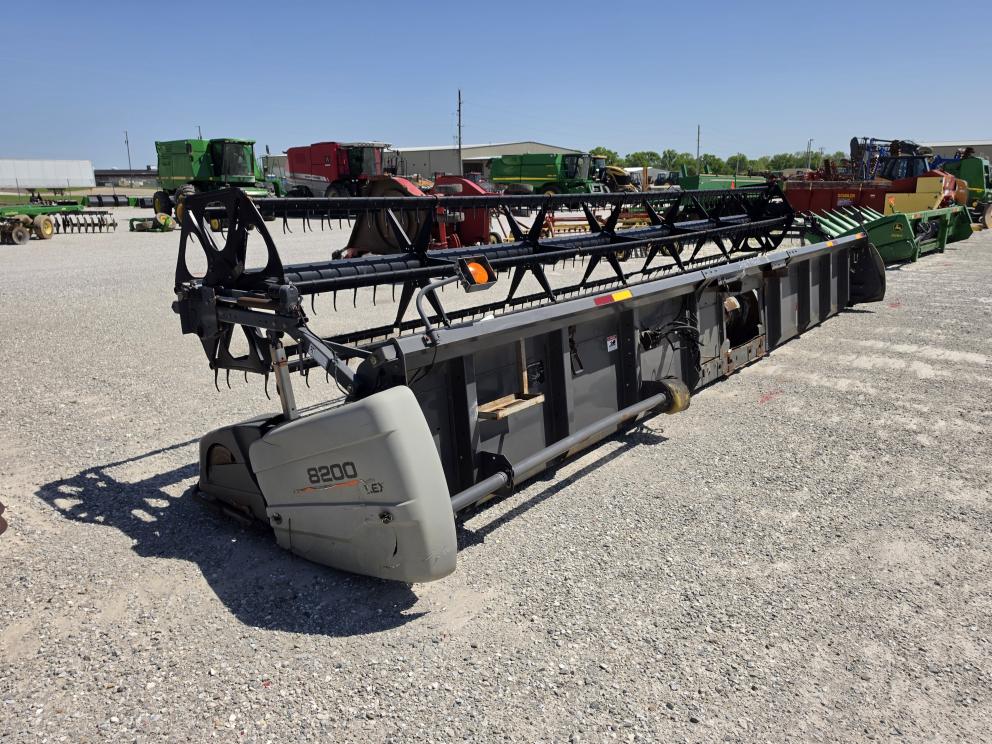 Image for 2007 Gleaner 8200-30R