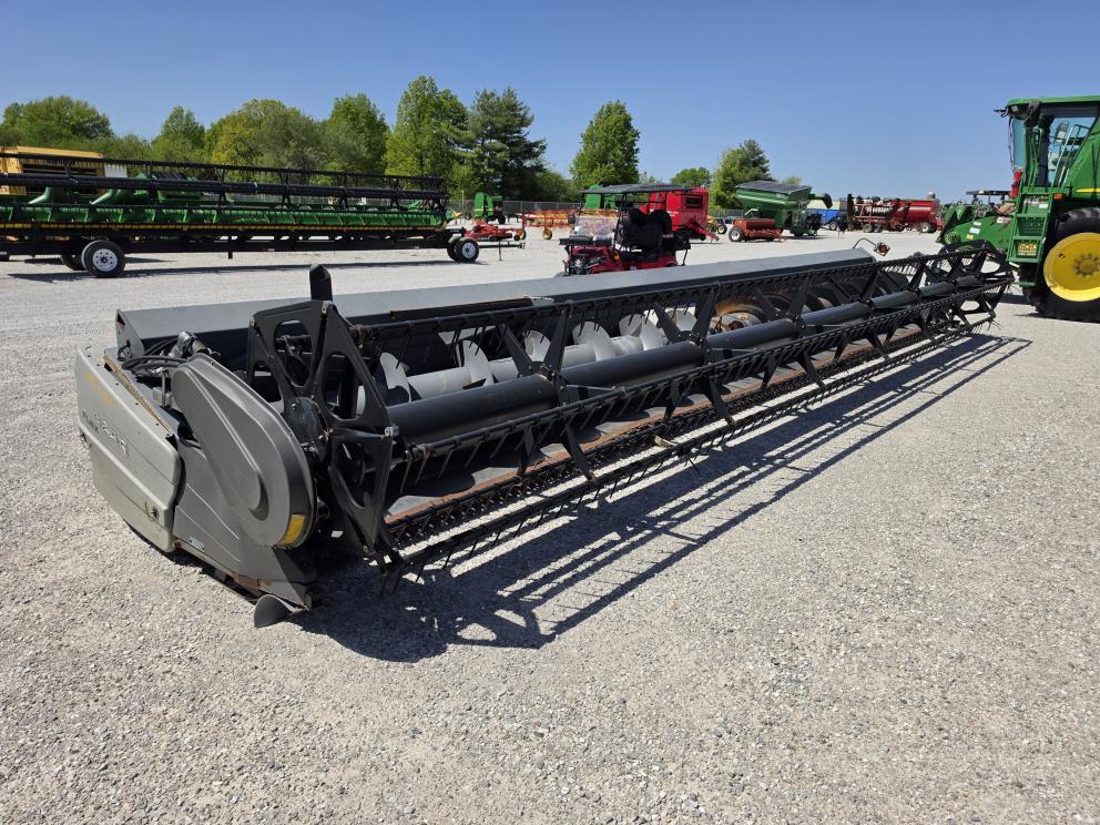 Image for 2009 Gleaner 8200-35R