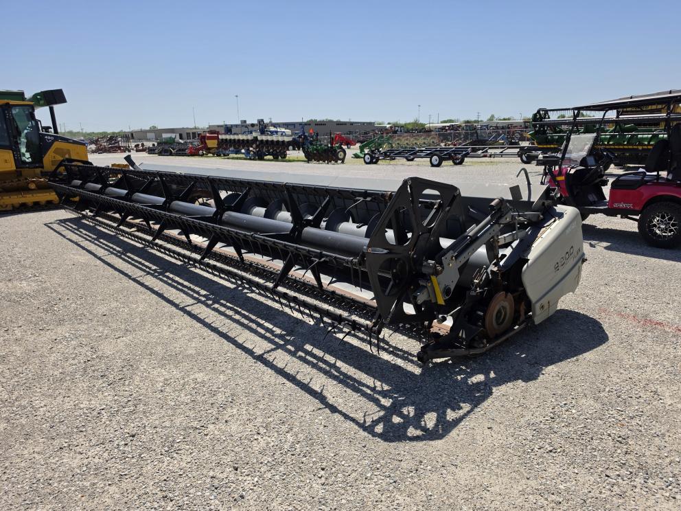 Image for 2009 Gleaner 8200-35R