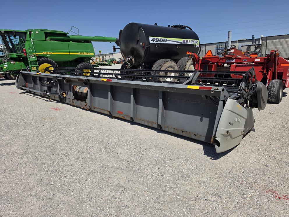 Image for 2009 Gleaner 8200-35R