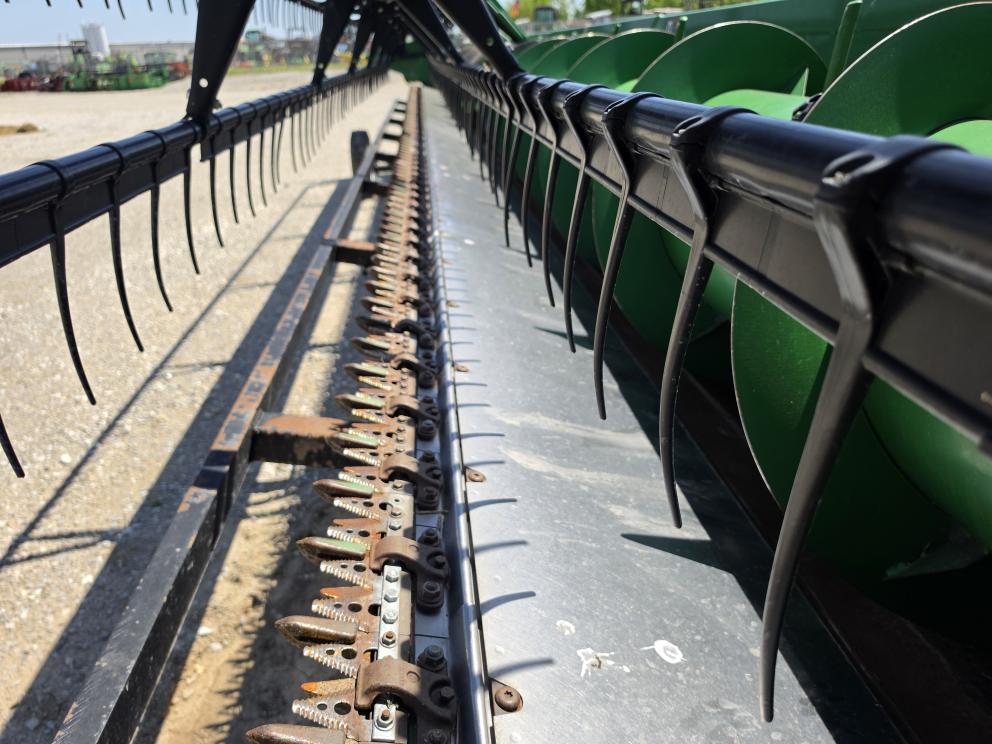 Image for 2015 John Deere 635F