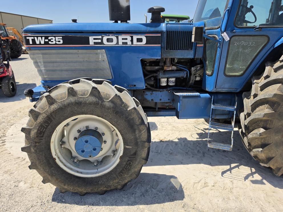 Image for 1985 Ford TW35