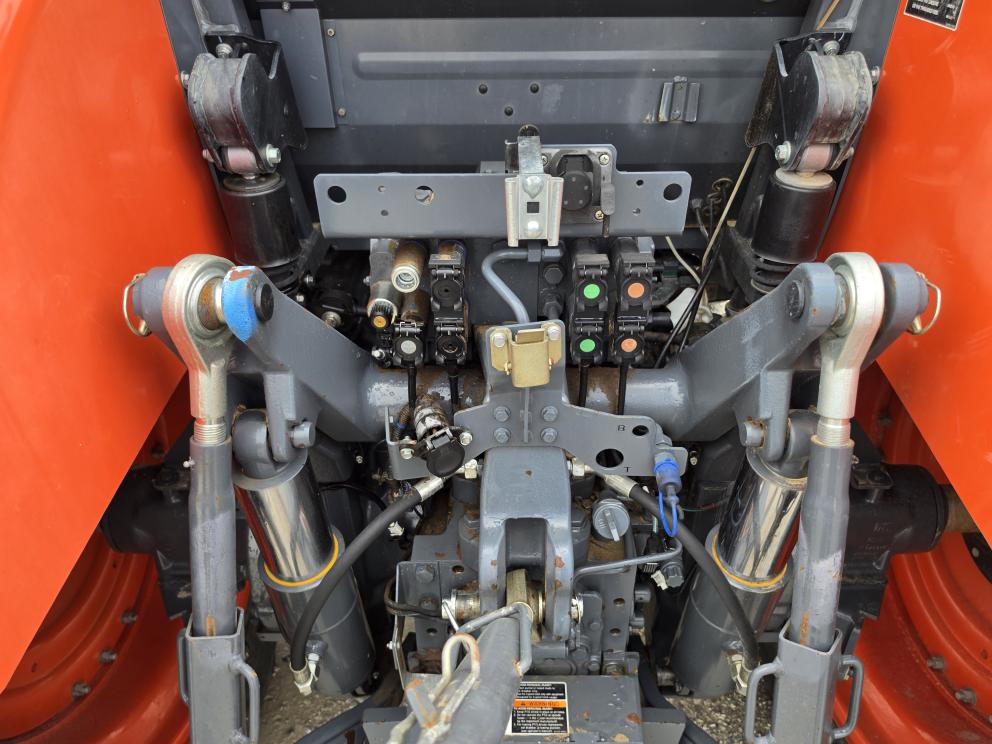 Image for 2015 Kubota M7-171 Premium