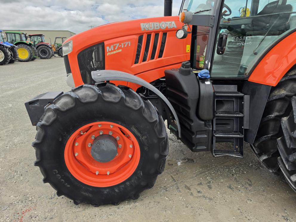 Image for 2015 Kubota M7-171 Premium