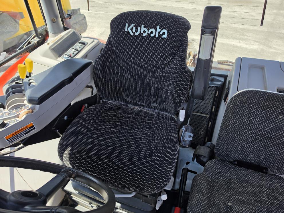 Image for 2015 Kubota M7-171 Premium