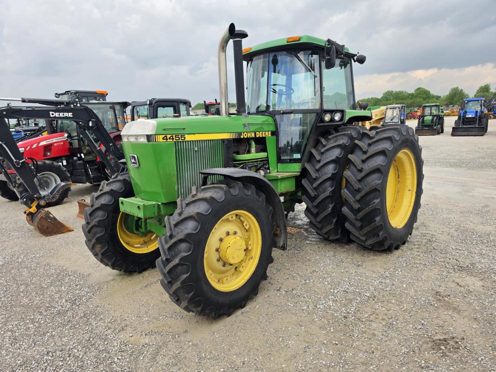 Image for 1989 John Deere 4455