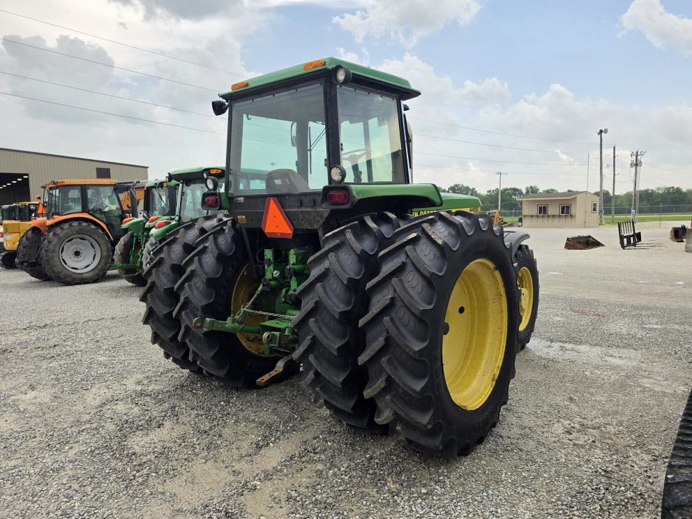 Image for 1989 John Deere 4455