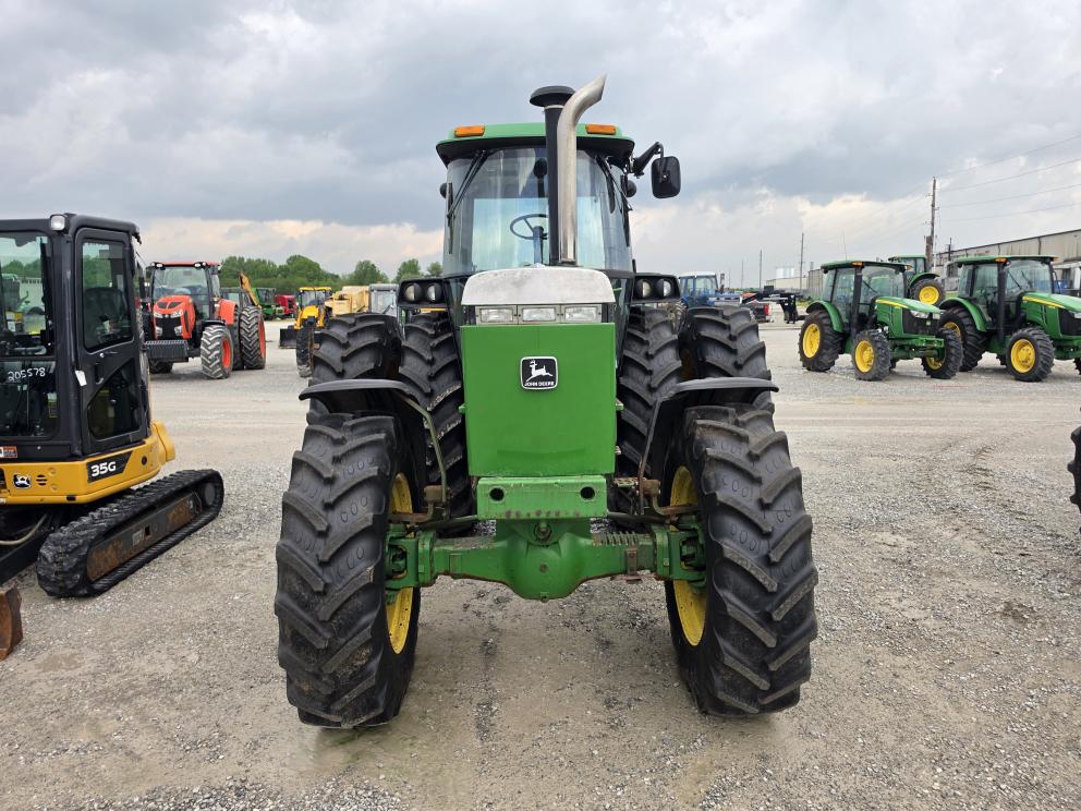 Image for 1989 John Deere 4455