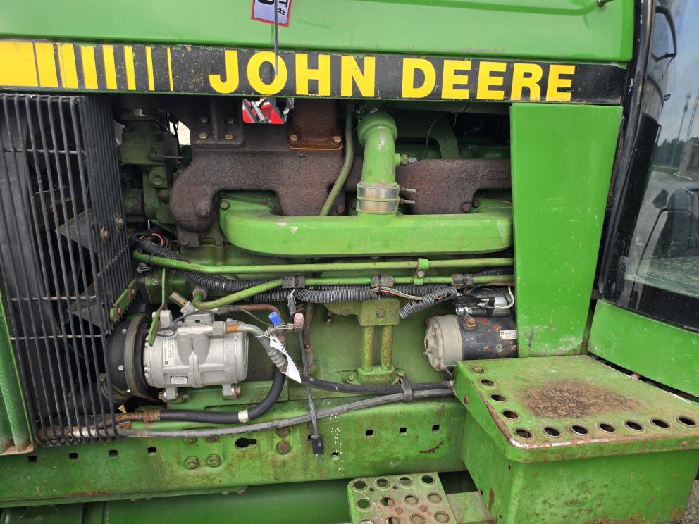 Image for 1989 John Deere 4455