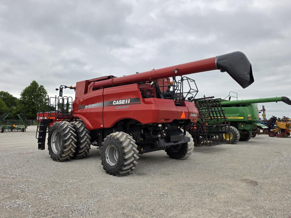 Image for 2011 Case IH 7120