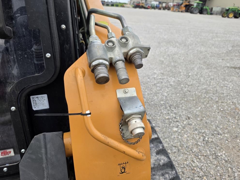 Image for 2020 Case TV450B